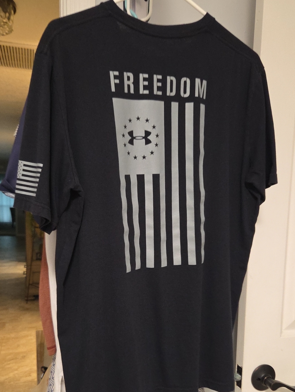 Under Armour Black 'Freedom' Graphic Short-Sleeve Tee